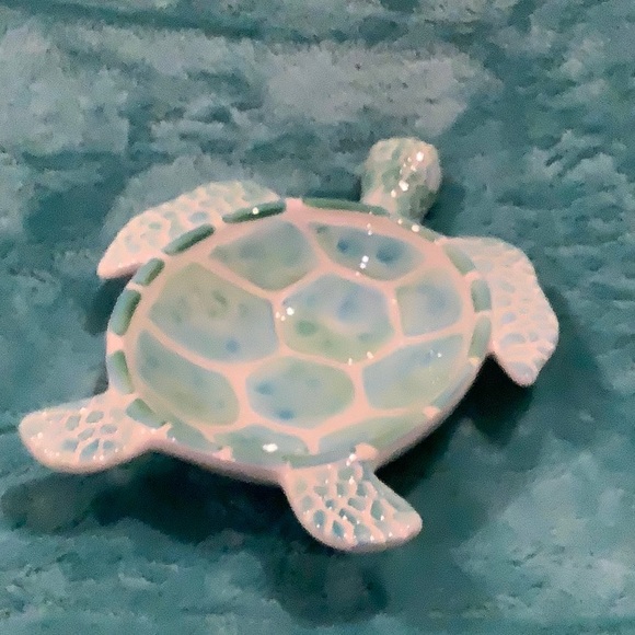 Ceramic SeaTurtle Serve Bowl or Jewelry Dish NWT Coastal Collection 10”X7.5X2.5 - Picture 6 of 14